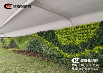 广州垂直绿体围挡施工安装现场